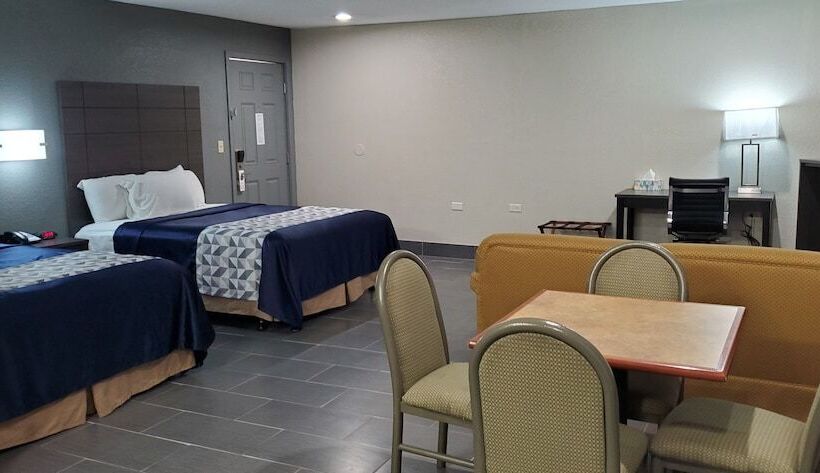 Crescent Park Motel & Suites