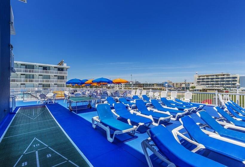 The Crusader Oceanfront Family Resort