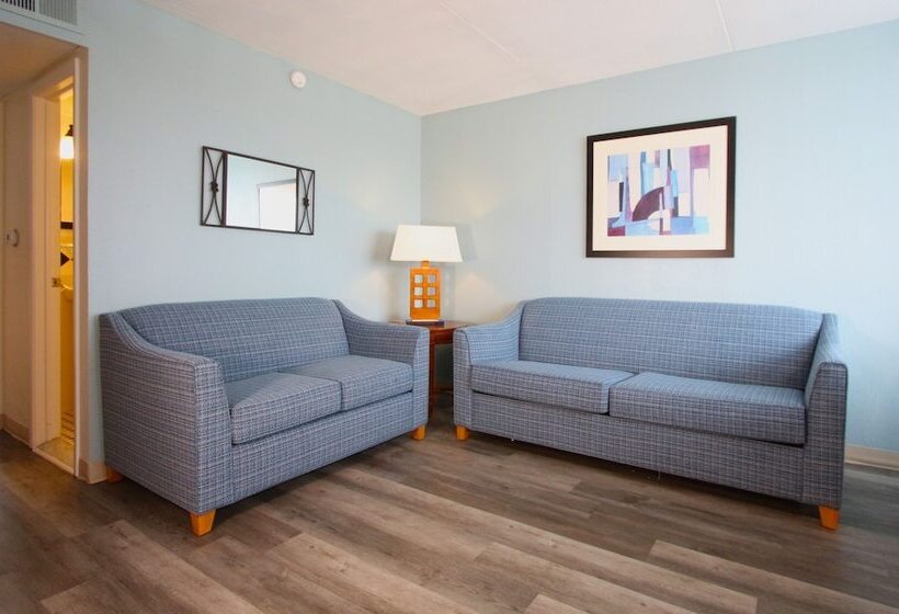 The Crusader Oceanfront Family Resort