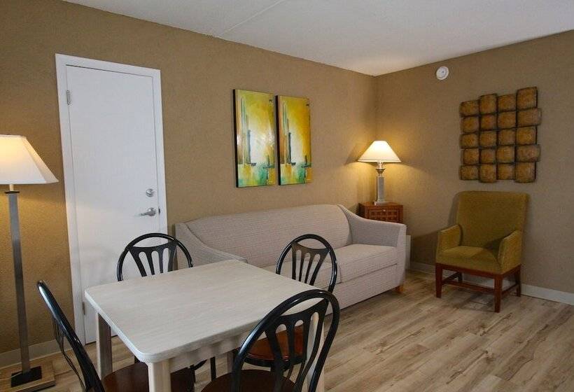 The Crusader Oceanfront Family Resort