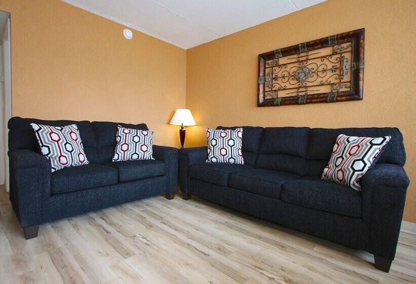 The Crusader Oceanfront Family Resort