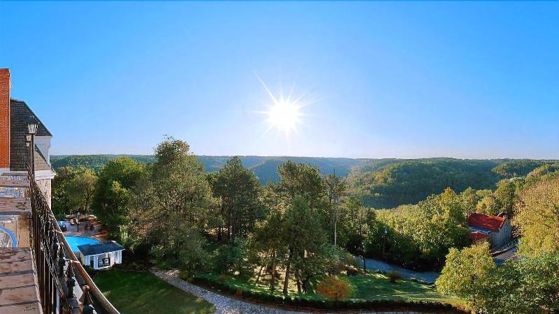 1886 Crescent Hotel And Spa