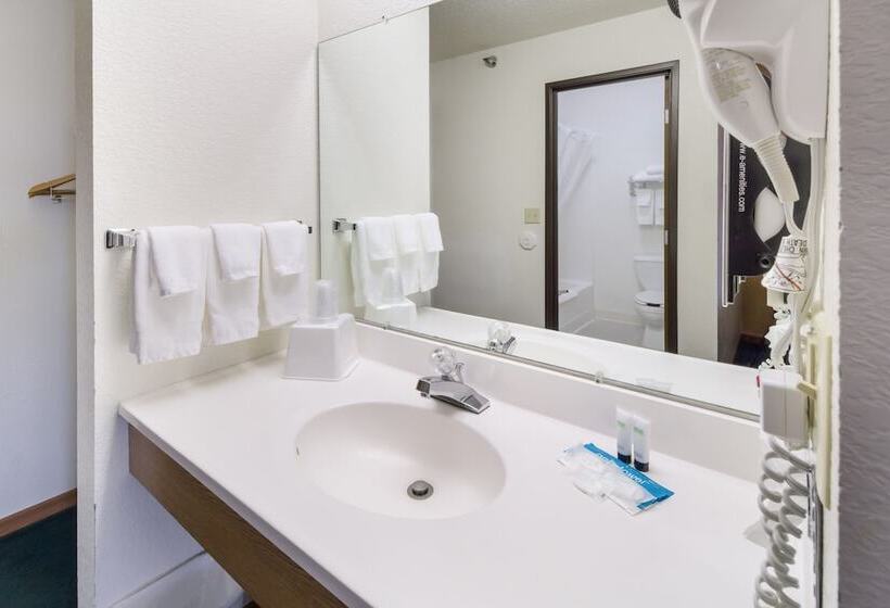 Alliance Hotel And Suites