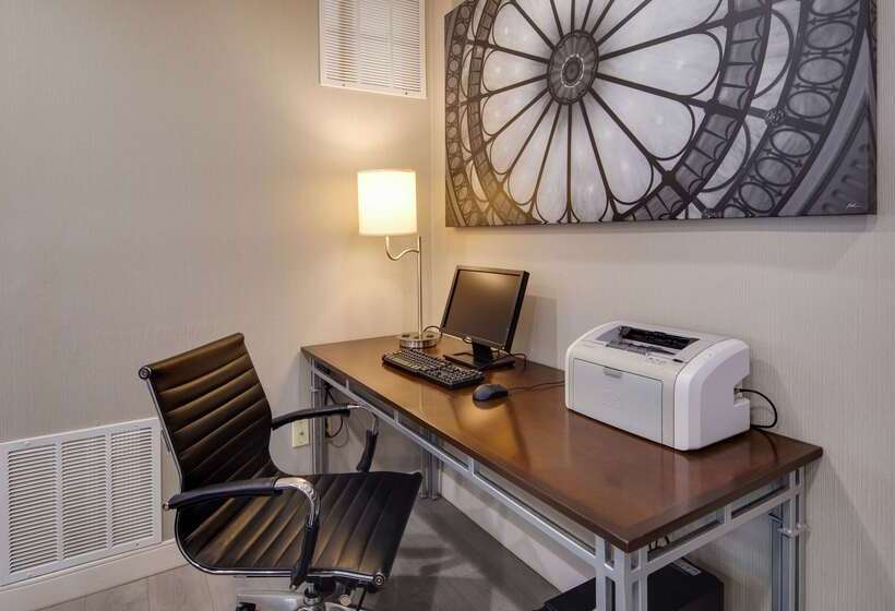 Отель Best Western Clermont