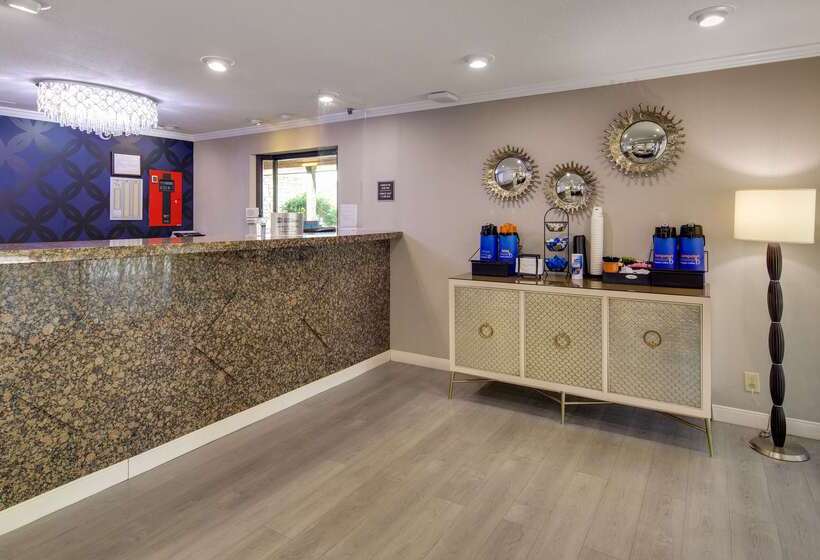 Отель Best Western Clermont