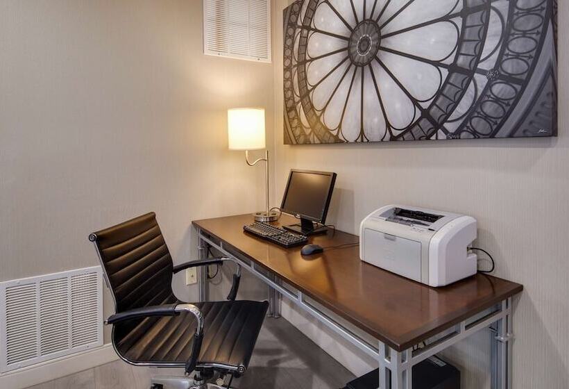 Отель Best Western Clermont