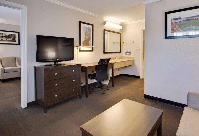 Отель Best Western Clermont