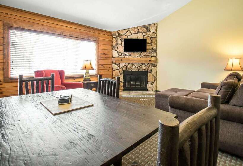 호텔 Bluegreen Christmas Mountain Village, An Ascend Resort