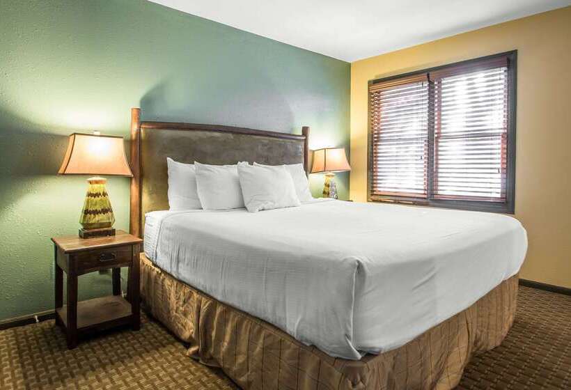 هتل Bluegreen Christmas Mountain Village, An Ascend Resort