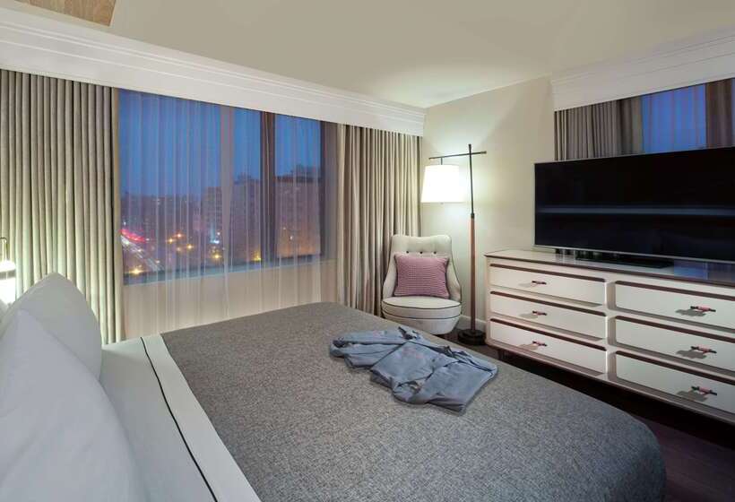 Отель Canopy By Hilton Washington Embassy Row