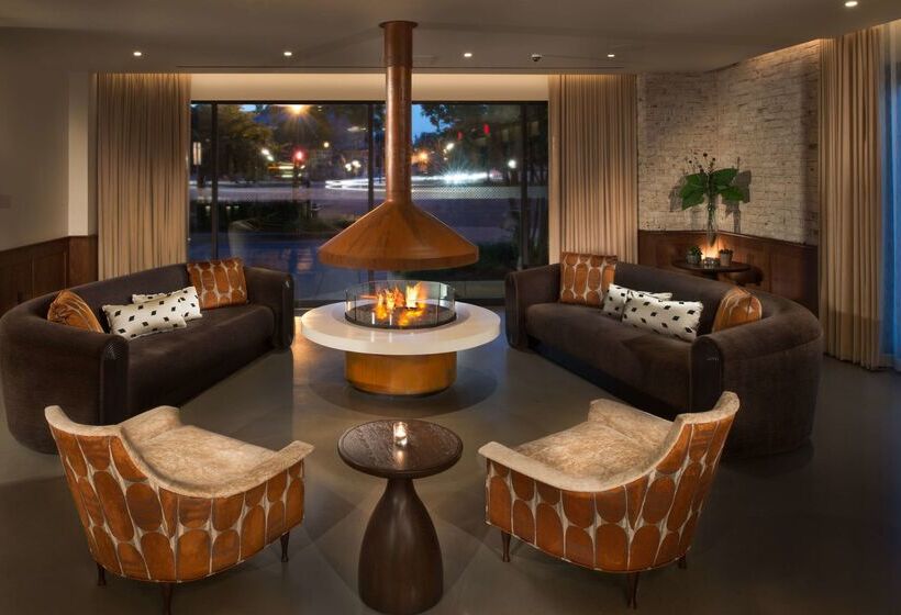 Отель Canopy By Hilton Washington Embassy Row