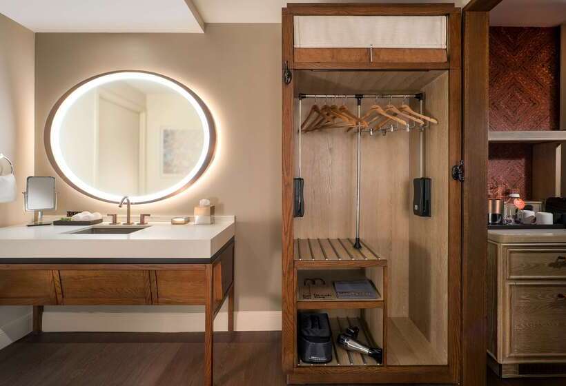 Отель Canopy By Hilton Washington Embassy Row