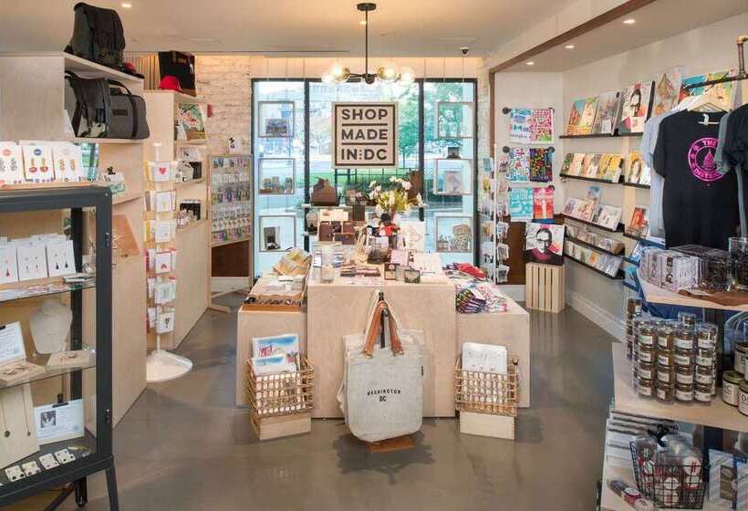 Отель Canopy By Hilton Washington Embassy Row