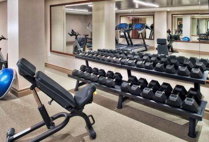 Отель Canopy By Hilton Washington Embassy Row