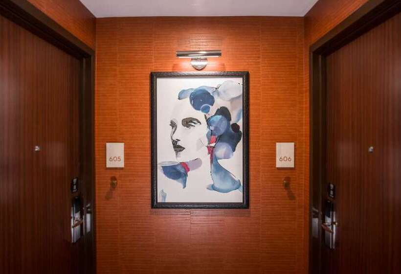 Отель Canopy By Hilton Washington Embassy Row