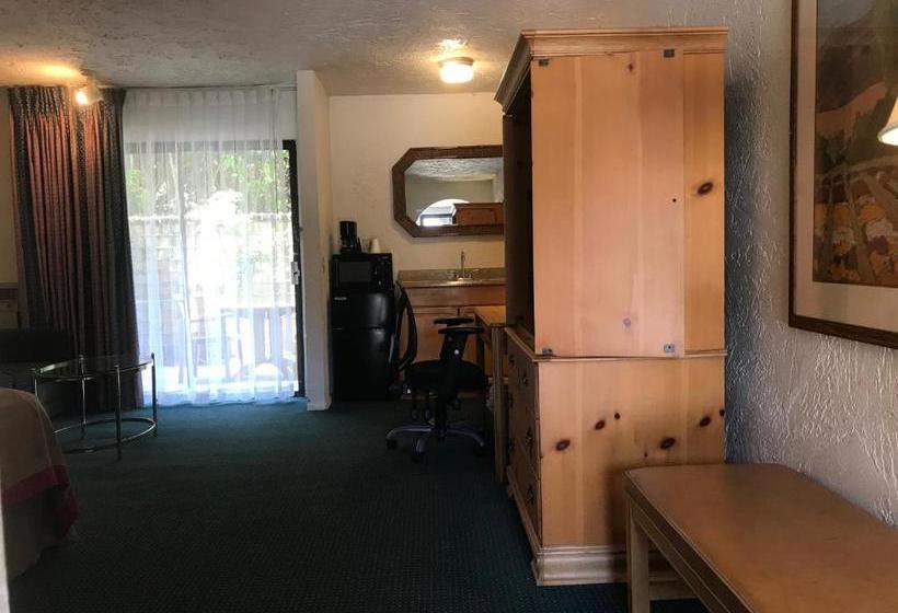 호텔 Channel Islands Inn