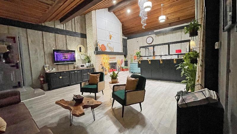فندق Charles Wesley Motor Lodge