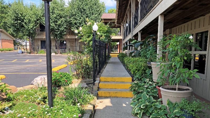 فندق Charles Wesley Motor Lodge