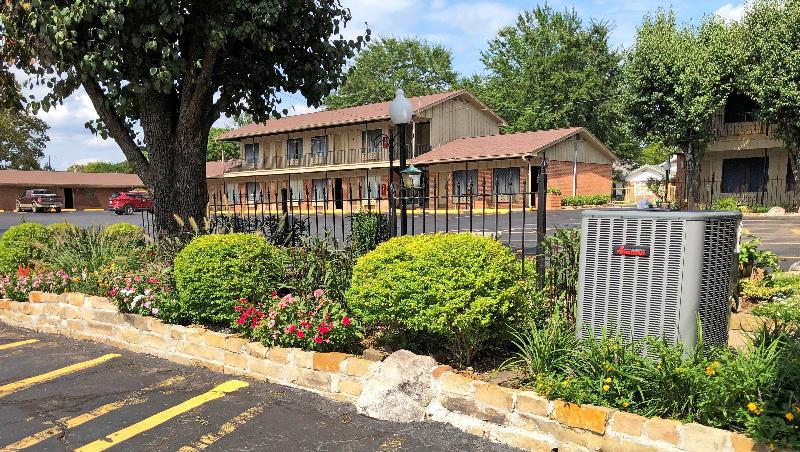 فندق Charles Wesley Motor Lodge