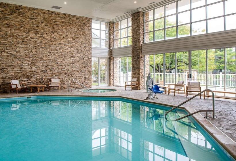 هتل Cherry Valley