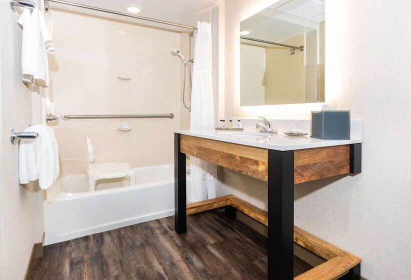 هتل Cherry Valley