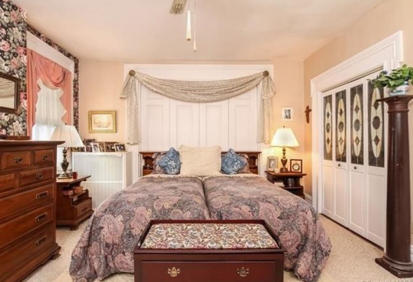 ホテル Chester Bulkley House Bed & Breakfast