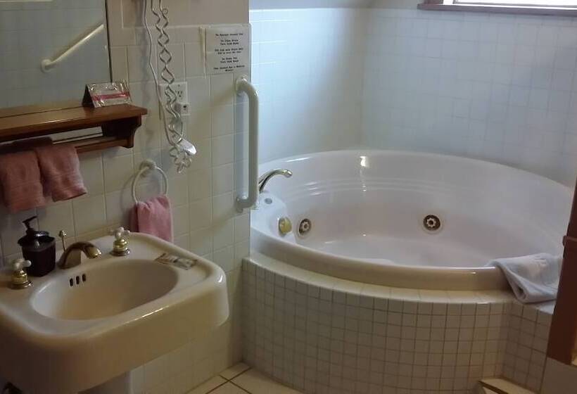 호텔 Chestnut Charm Bed & Breakfast