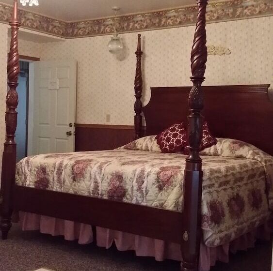 호텔 Chestnut Charm Bed & Breakfast