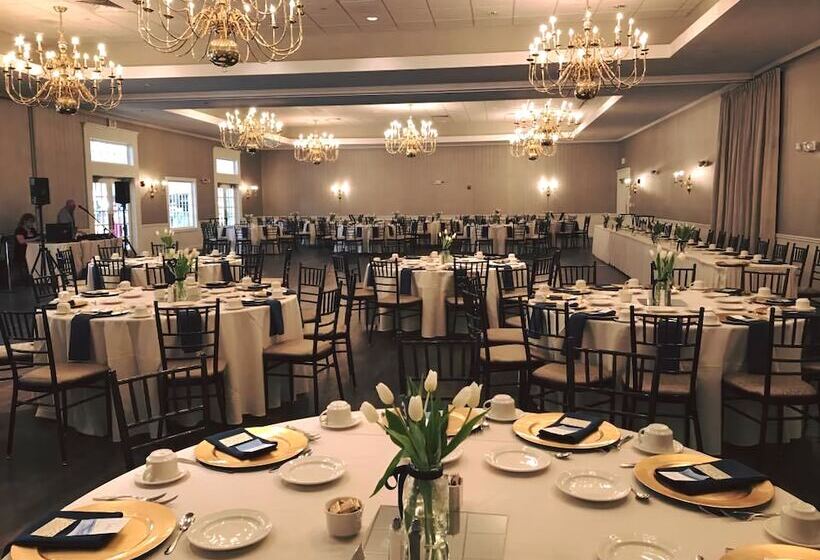 فندق Chocksett Inn And Restaurant