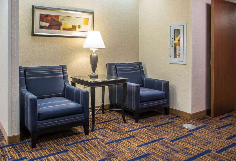 בית מלון כפרי Howard Johnson By Wyndham Merrillville