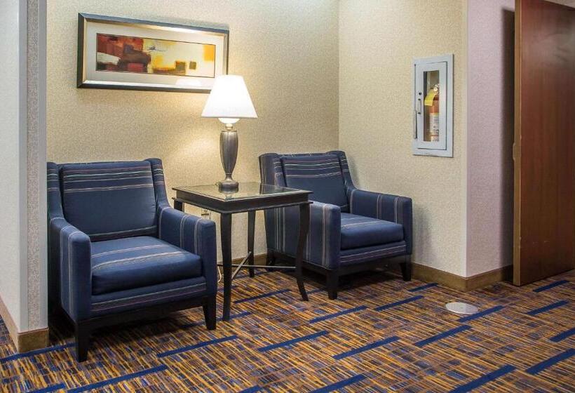 בית מלון כפרי Howard Johnson By Wyndham Merrillville