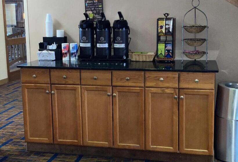 בית מלון כפרי Howard Johnson By Wyndham Merrillville