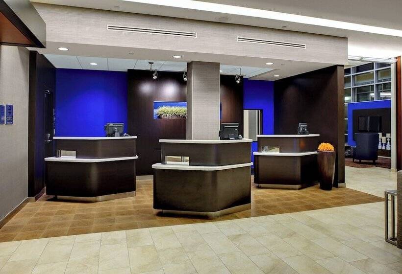 هتل Courtyard By Marriott Atlanta Buckhead