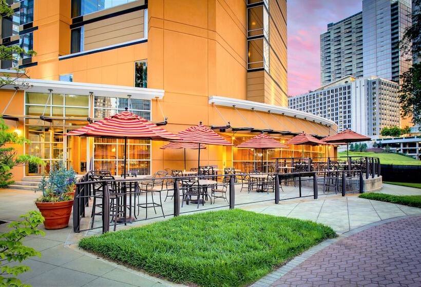 فندق Courtyard By Marriott Atlanta Buckhead