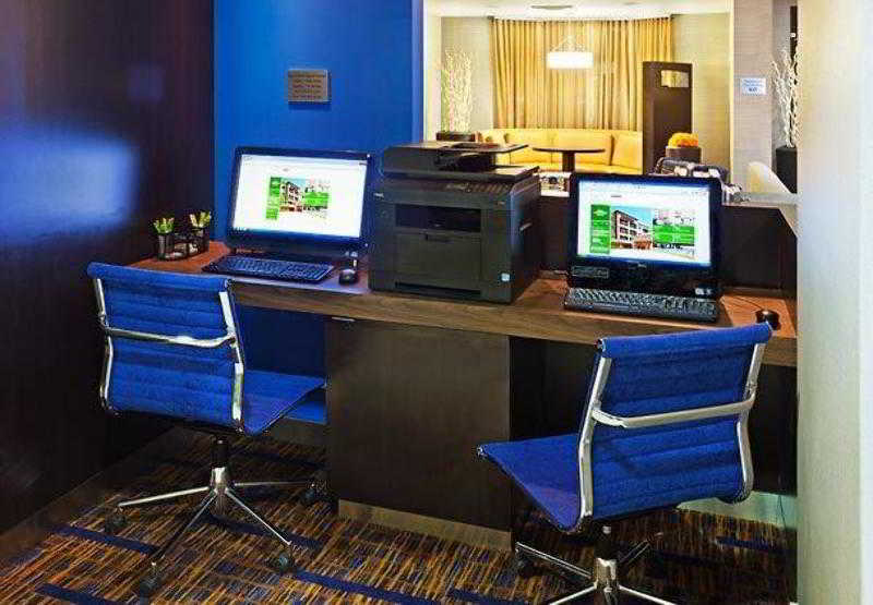 Отель Courtyard Austin South