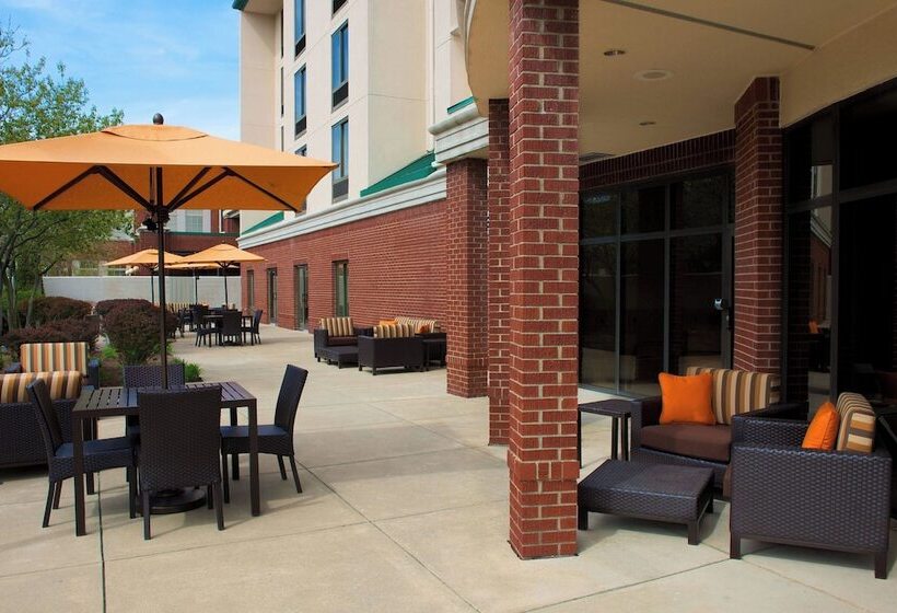 ホテル Courtyard By Marriott Bloomington