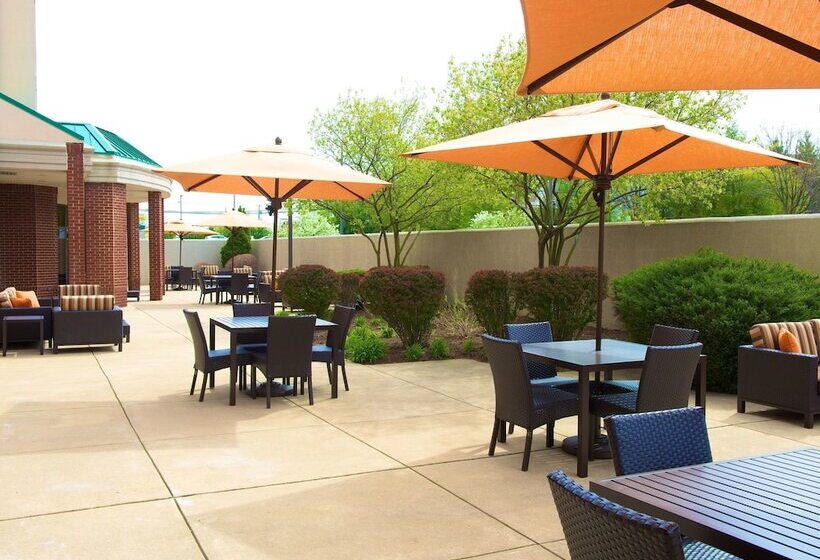 ホテル Courtyard By Marriott Bloomington