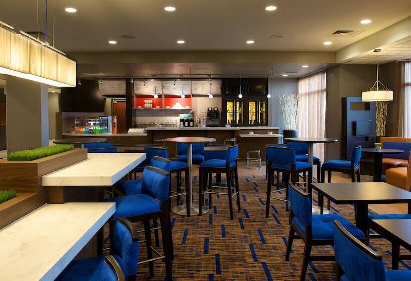 ホテル Courtyard By Marriott Bloomington