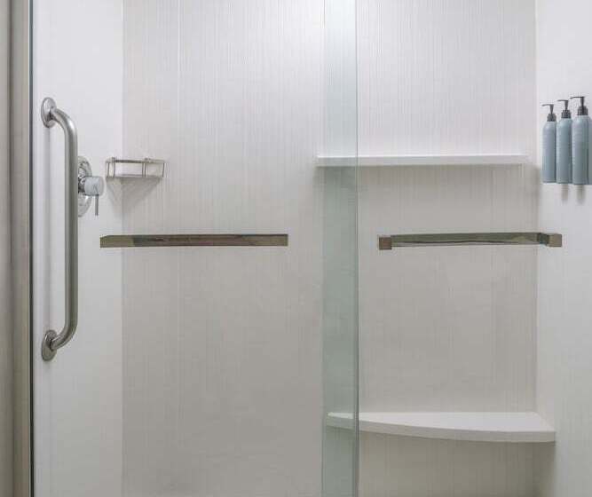 فندق Courtyard By Marriott   Naples