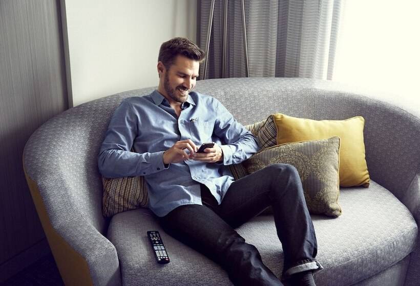 فندق Courtyard By Marriott Anchorage Airport