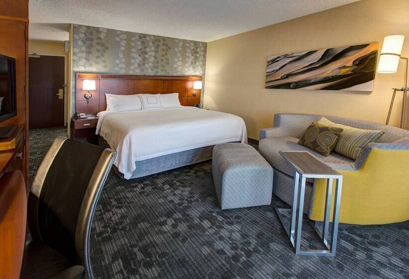 فندق Courtyard By Marriott Anchorage Airport