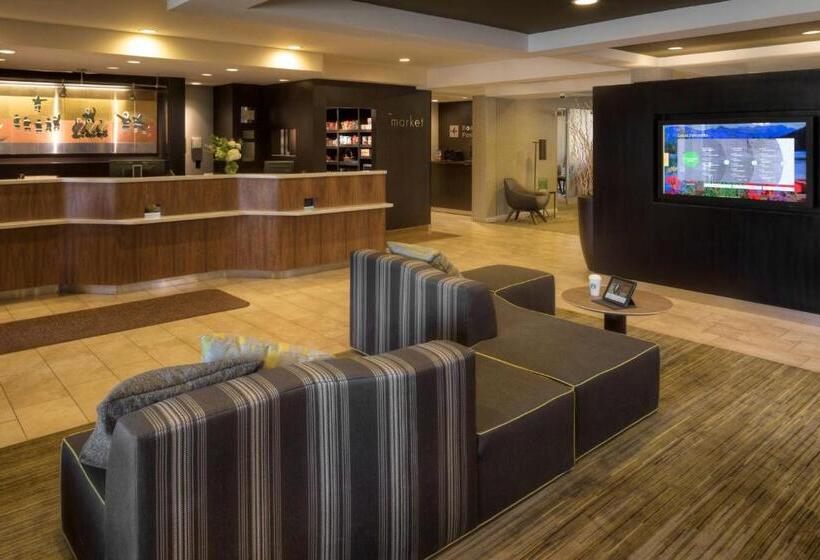 فندق Courtyard By Marriott Anchorage Airport