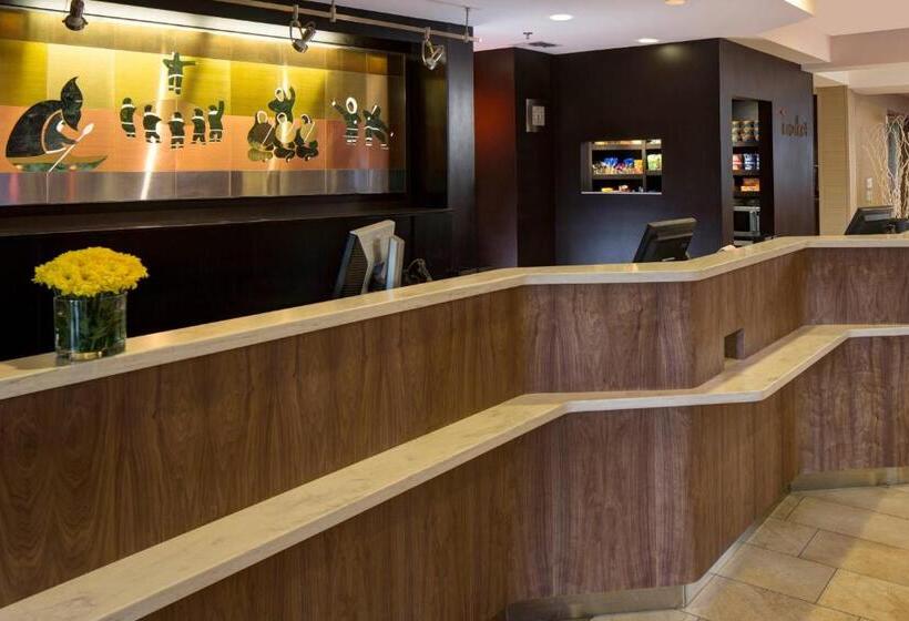 فندق Courtyard By Marriott Anchorage Airport