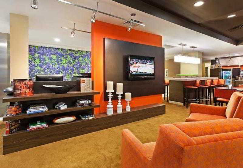 هتل Courtyard By Marriott Austin The Domain Area