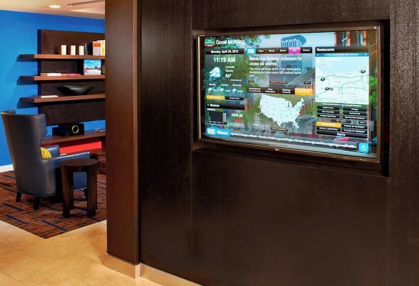 ホテル Courtyard Cleveland Airport North