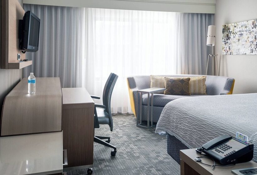 ホテル Courtyard Cleveland Airport North