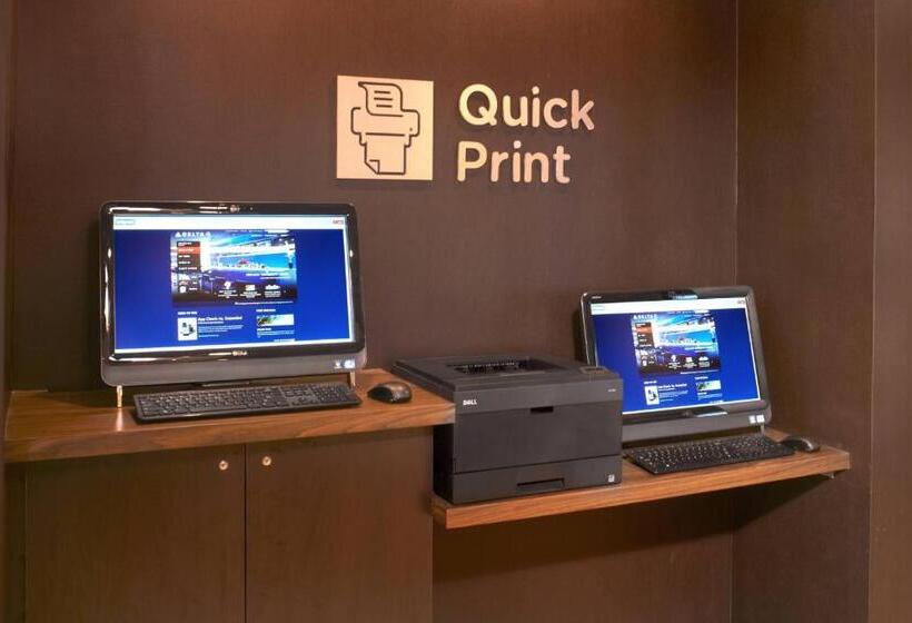 호텔 Courtyard Cleveland Independence