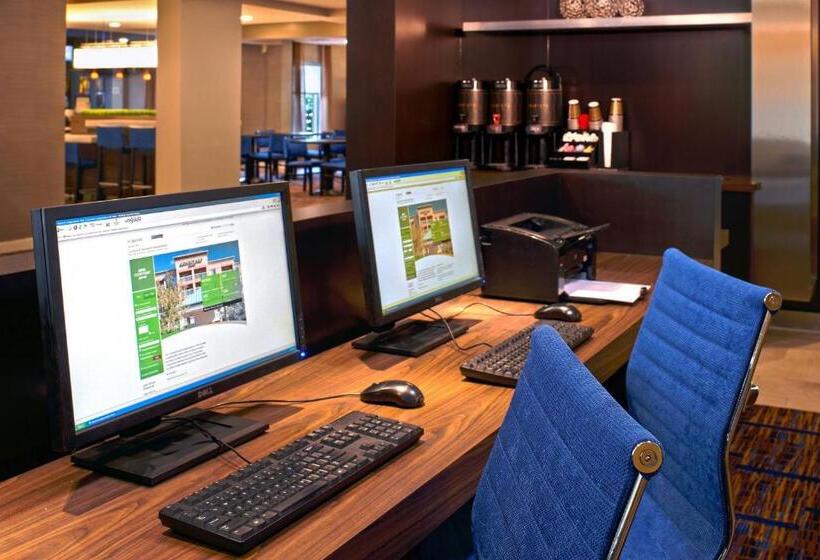 호텔 Courtyard Cleveland Independence