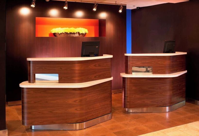 호텔 Courtyard Cleveland Independence