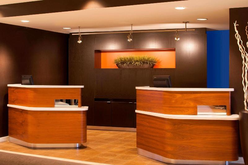 فندق Country Inn & Suites By Radisson, Columbus Edinburgh
